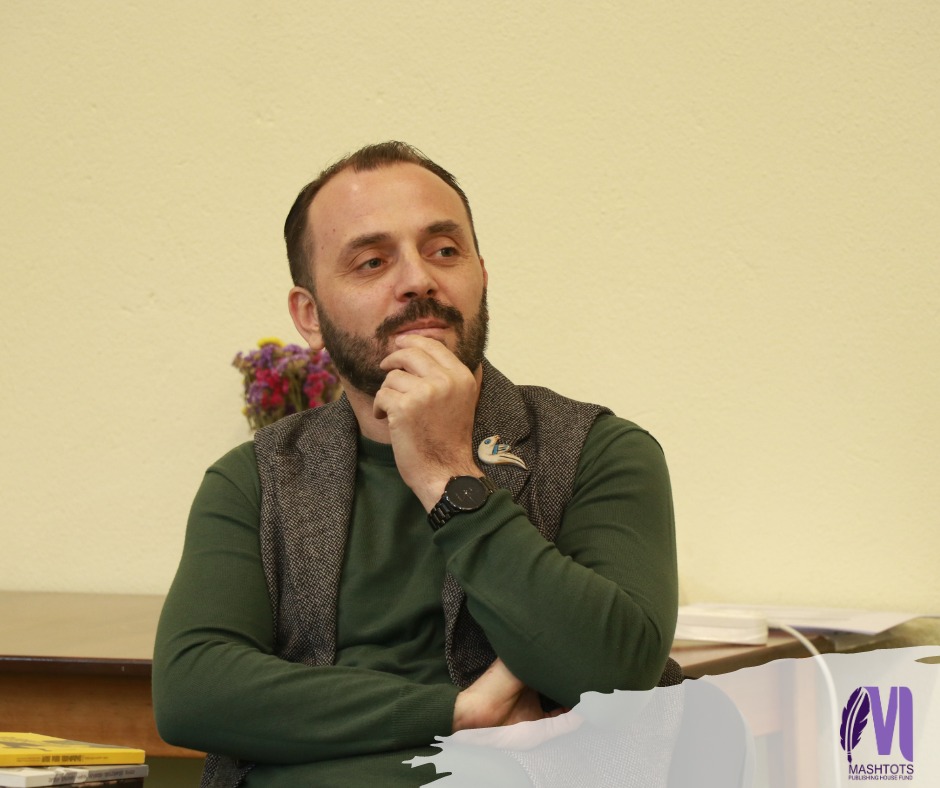 Զրույց ազգային էպոսի և թարգմանական գրականության շուրջ. գրականագետ Հայկ Համբարձումյանը «Մաշտոց» հիմնադրամում